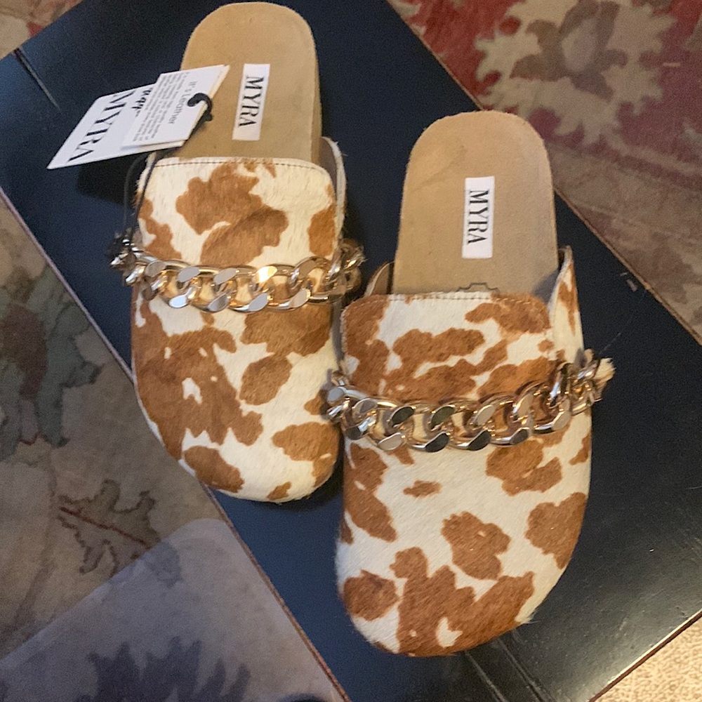 Mira slip Ons cow print with gold chain